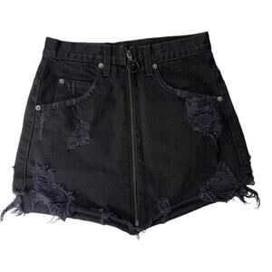 Carmar Women's Size 26 Distressed Mini Skirt Black Denim Full Zip Front Pockets